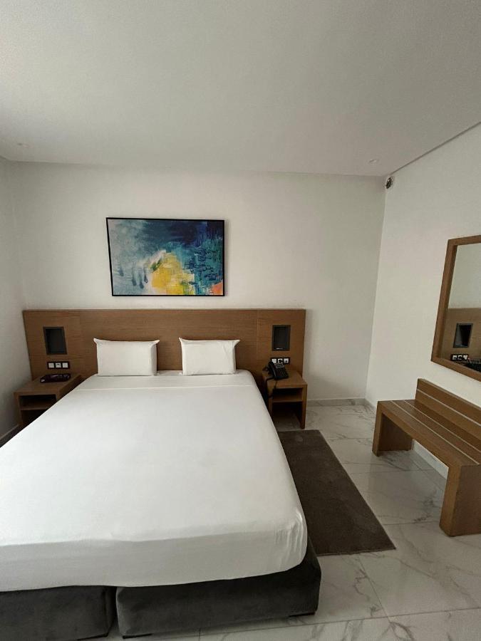 Twin Hotel Tanger Luaran gambar